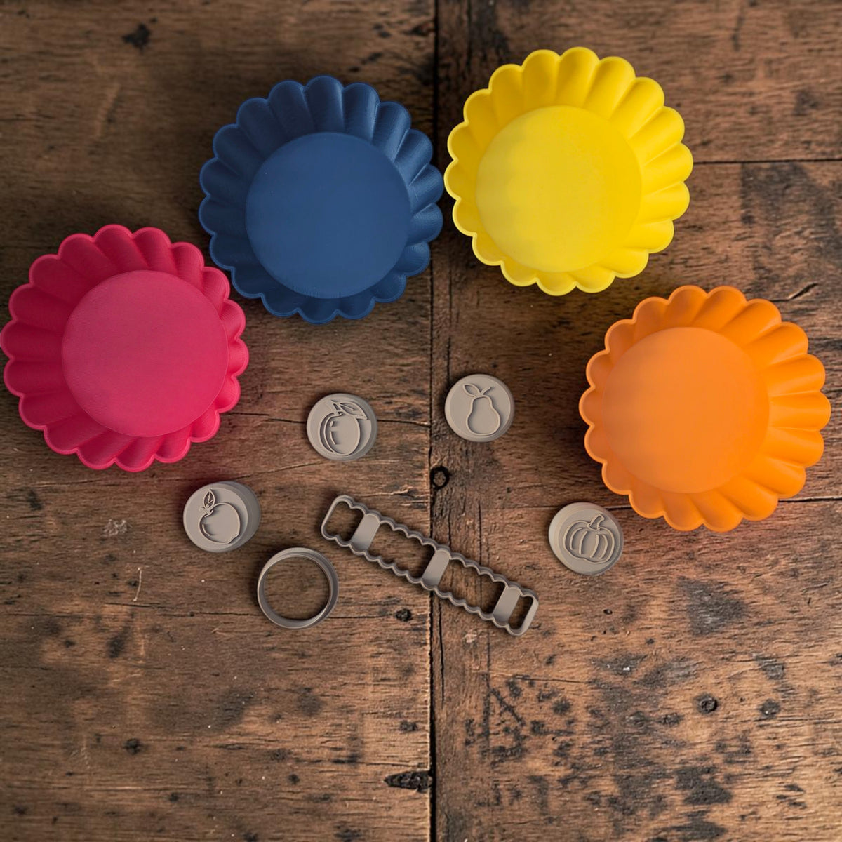 JoinIN 3D printed tart set with colorful scalloped molds and fruit-themed stamps for creative children's play