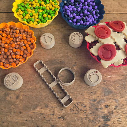 JoinIN educational 3D printed pie making set with silicone bowls, play dough fruit shapes, and cutters for kids
