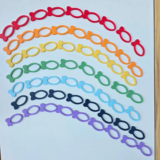 JoinIN rainbow fish sorting set with 70 colorful 3D printed fish figures arranged in arches for educational play