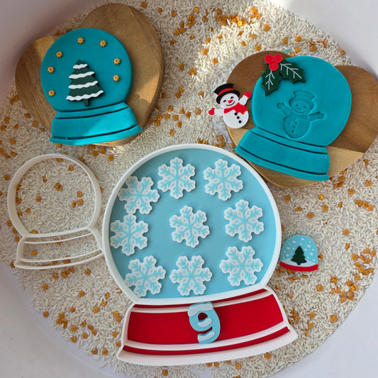 Tavă Senzorială +decupator – Globul cu Zăpadă ❄️